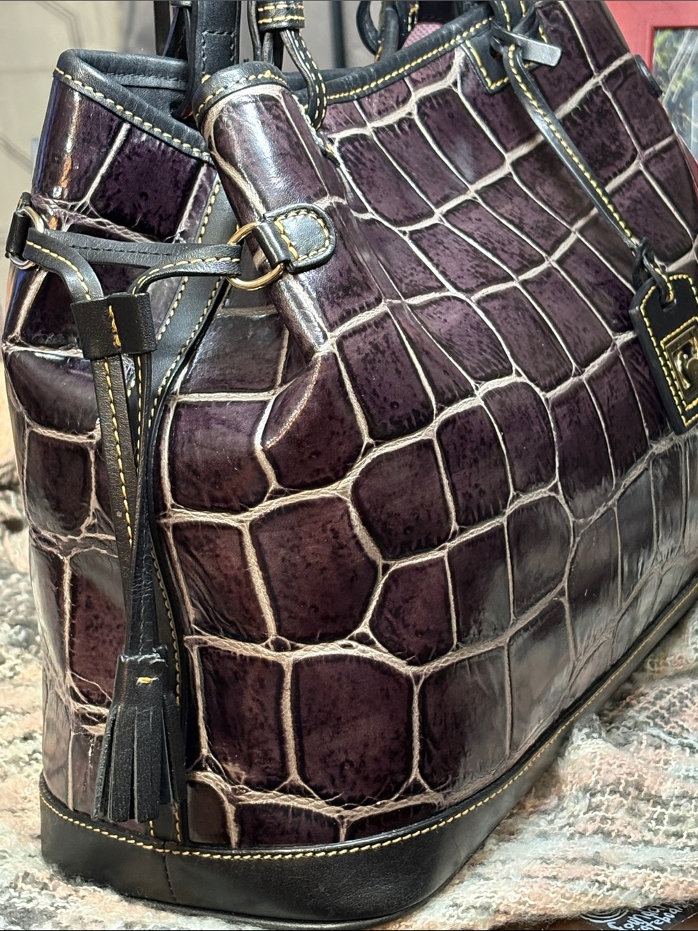 Collectible Vintage Dooney & Bourke “English Botanical” Croc Embossed Large Tote - Picture 5 of 16